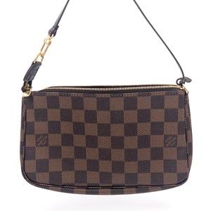 Meet the posher, Luxe Closet Blowout